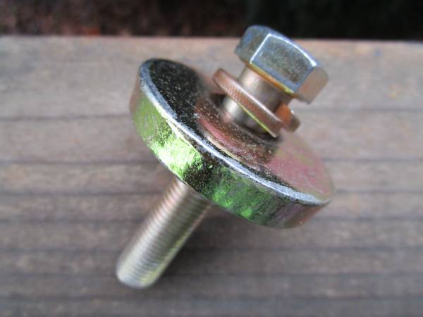 Small block Chevy harmonic balancer bolt 1