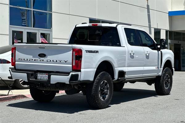 2024 Ford Super Duty F-250 Oxford White *Prueba de manejo hoy* - $69888.0063617509402881122