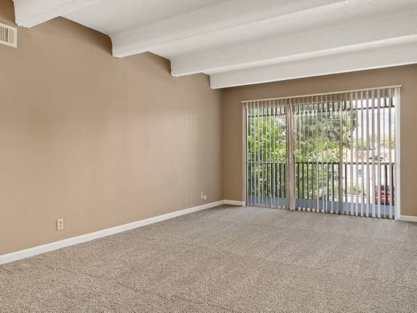 In Albuquerque, Elevator, 1B/1B 1