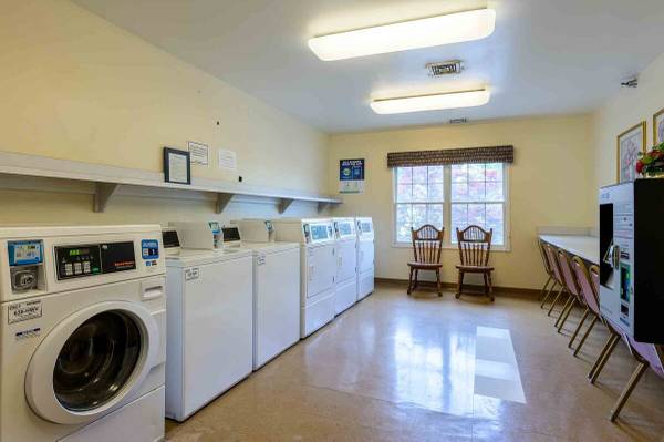 $1 / 1br - 600ft2 - Apartamentos para mayores de 62 años en Anderson, Sala de juegos, Biblioteca, Aire acondicionado central (Anderson)63680211773955124
