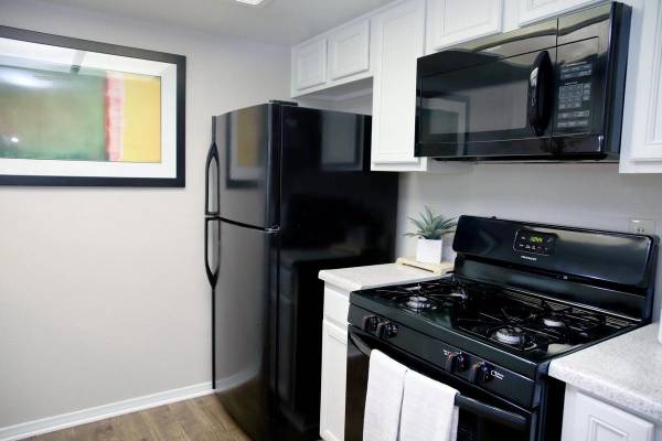 $2,035 / 2br - 779ft2 - 1ST MONTH'S FREE RENT O.A.C- (SUBJECT TO CHANGE BASED ON AVAILABILITY) (Located in North San Bernardino)64028082590721123