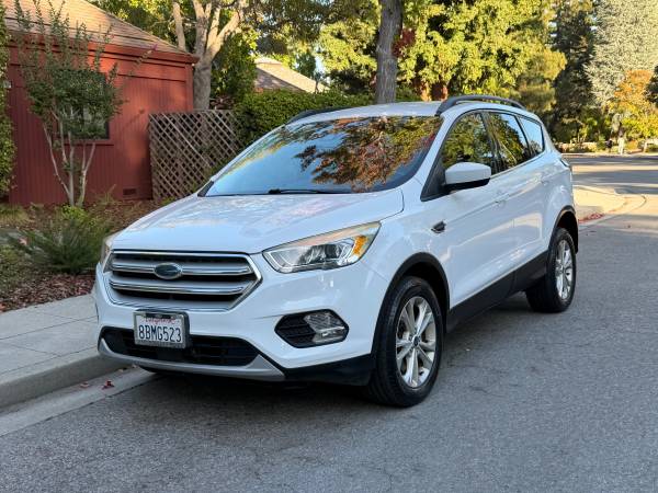 2018 Ford Escape SEL 1