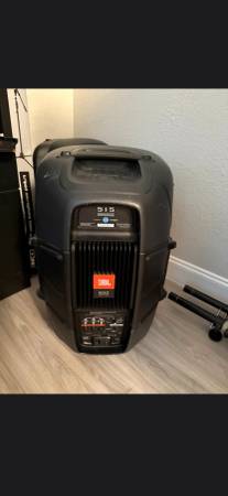 JBL EON515 Powered PA Speakers (Pair) OBO 1