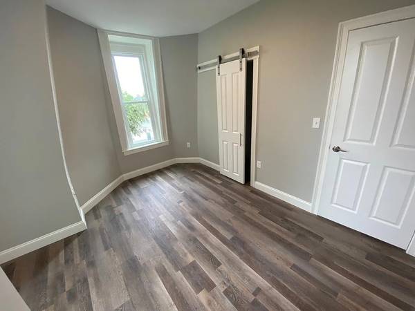 $2,795 / 2br - 1200ft2 - Updated 2 Bed 2 Bath Apartment in Historic Building - 189 N Main St (Concord)63931924986626122