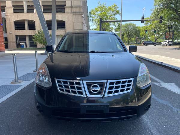 2010 Nissan rogue S Crossover AWD, 4cyl, Clean Title, Low Miles, 111K - $4,600 (Bridgeport, CT)63654723324547121
