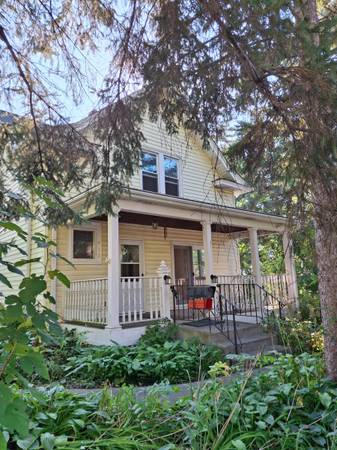 $285,000 / 4br - 2300ft2 - St. Paul - 4 BR, 2.5 Bath, 2 Car Garage. Half Acre Lot (St. Paul)63868816040707120