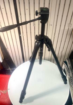 Professional tripod 1