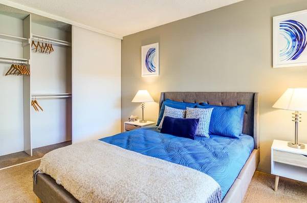 $2,695 / 3br - 1500ft2 - On- Site Management, Window Coverings, Electronic Thermostat (50 Kerr Pkwy, Lake Oswego, OR)63831753312387121