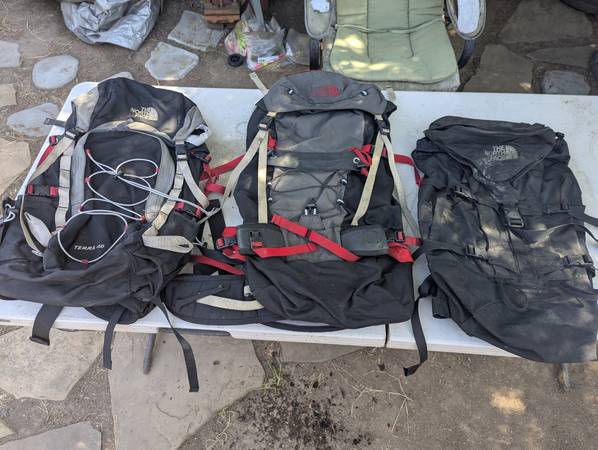 3 NORTH FACE BACKPACKS 1