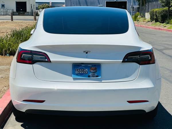 2022 TESLA MODEL 3 (CARGA RÁPIDA DISPONIBLE) 1 DUEÑO - $16,990 (Sacramento)63654703179777123