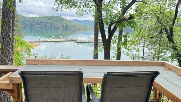 $599 / 4br - Large Lakefront, Hot Tub, Kayaks, Retreat #10 (Lakehead, Ca)64148859215746123