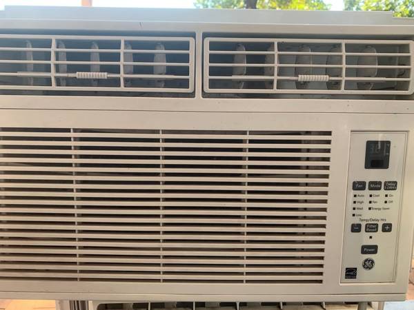 Pre-owned General Electric 6,000 BTU Window Mounted Air Conditioner 1