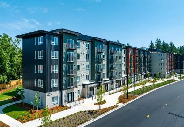 $2,261 / 3br - 1150ft2 - Elevator, Situated in Covington!, 3 BD (16830 SE Wax Rd, Covington, WA)63400084719873124
