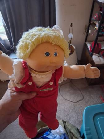 Vintage cabbage patch kids doll 1