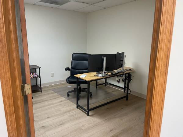 $725 / 650ft2 - PROFESSIONAL OFFICE SPACE (DESMOINES)64163743362179124