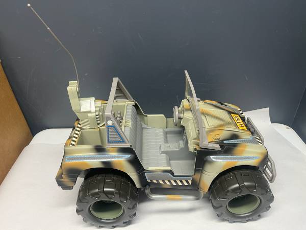 ミリタリー GIJOE JUNGLE STALKER FTV GI Joe Jungle Stalker FTV 35th Anniversary Vehicle w/ Box, 7 Darts