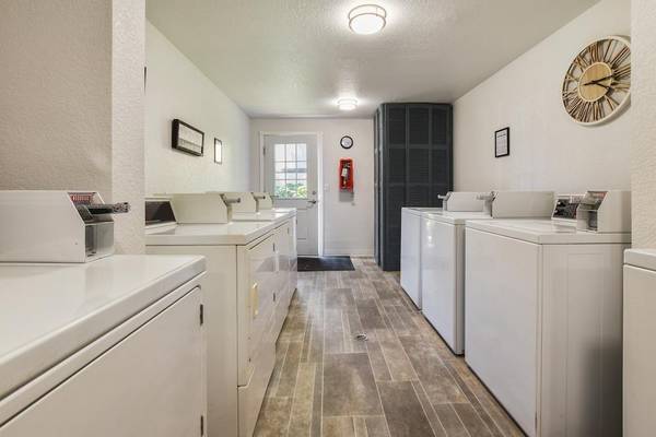 $1,550 / 1br - 654ft2 - BBQ Station, In Unit Washer/ Dryer (Select Units), Garbage Disposal63688531897857121