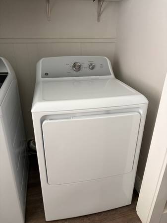 Washer and dryer set 1