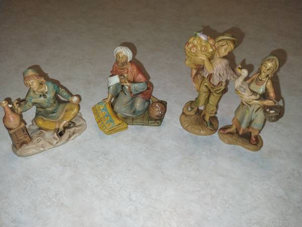 Fontanini figures 1