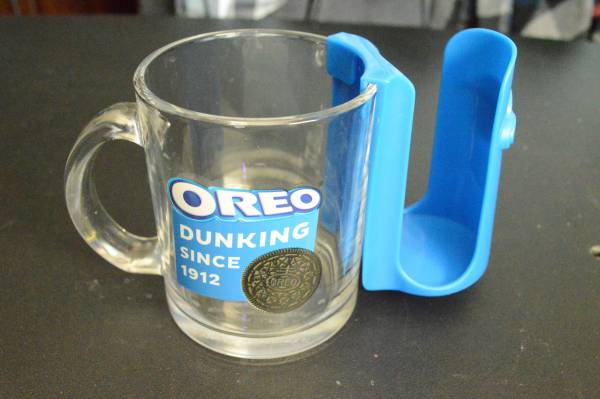 Oreo Dunking Since 1912 Mug with Cookie Holder. Like New 1