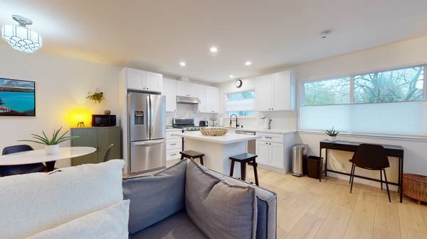 $3,200 / 2br - 900ft2 - ¡Condominio luminoso y soleado junto al Moraga Country Club en alquiler! (lafayette / orinda / moraga)63813662924547121