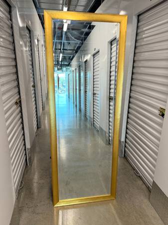 BRUNO MARS “VERSACE ON THE FLOOR” PRODUCTION FULL BODY MIRROR 1