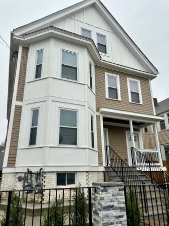 $3,600 / 2br - 1000ft2 - RENO 2 BR, 2 Baths - All Utilities Included - Parking- PETS (Somerville \  Magoun Sq.)63839293611523123