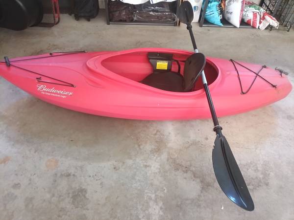 6 ft kayak with paddle