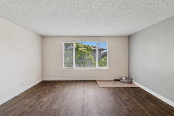 $1,349 / 2br - 862ft2 - Cochera, Estacionamiento Cubierto, Lavavajillas, Gazebo (Sheldon/Coburg Rd.)63977278808195124