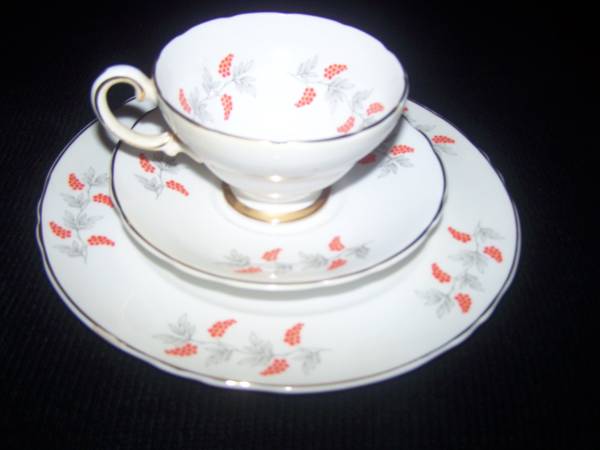 Teacup, Saucer and Dessert Plate 1
