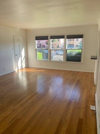 $2,900 / 2br - 1000ft2 - Spacious 2 bed 1 bath (Carthay Circle)63829303268609120
