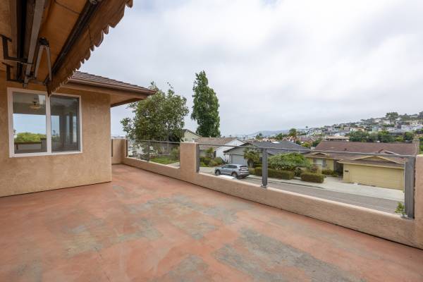 $6,795 / 3br - 2957ft2 - View of San Diego Bay! Double Car garage! Large backyard! (Roseville - Fleet Ridge)63701744027265124