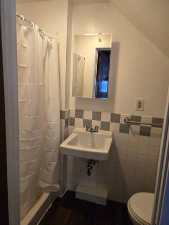 $1,995 / 1br - 750ft2 - Quincy Center Walk to Everything All Utilities Included + 2 Full BA63996546733059124