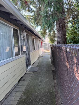 $1,800 / 2br - 800ft2 - Duplex 2bed/1ba for rent (Portland)63956502580098122