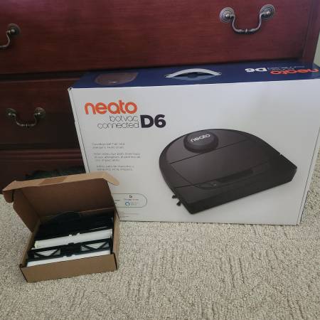 Neato D6 robo vac 1