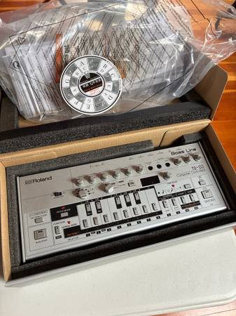 Roland TB-03 - musical instruments - by owner - sale