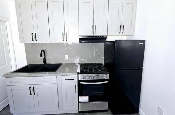 Studio in Norwalk 1