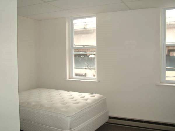 $210 / 1br - 🎯 WORKING MAN'S SMALL ROOM w//PRIV BATH 👍 $599. Move In  $210 Weekly (KENSINGTON)64046035966466120