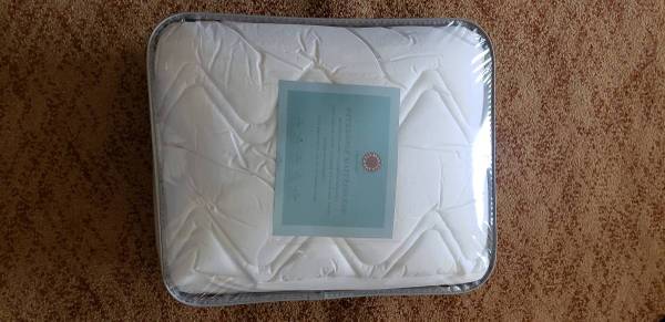 New Full Size Mattress Pad 1