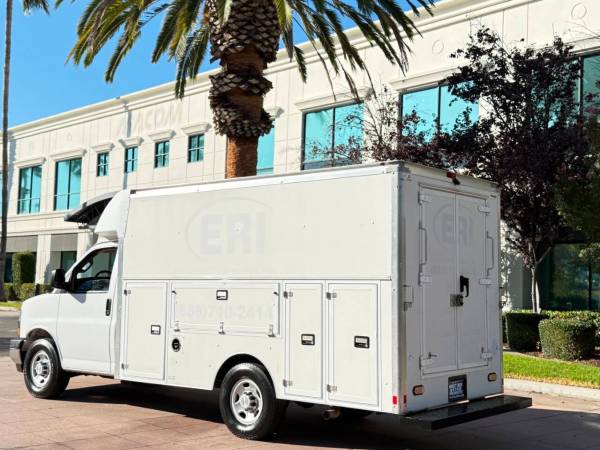 2018 Chevrolet Express Chevy 3500 - Photo 7