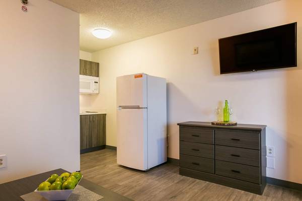 Siegel Rewards Program, Flat Screen TVs, WiFi access 1