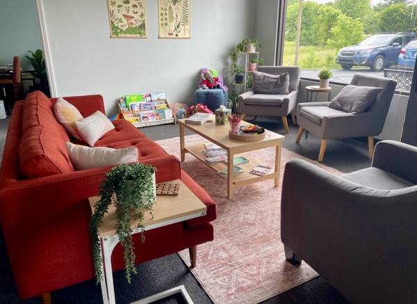 $200 / 120ft2 - Beautiful Office Available for Sublet 7th Ave in Hendersonville64029372755074121