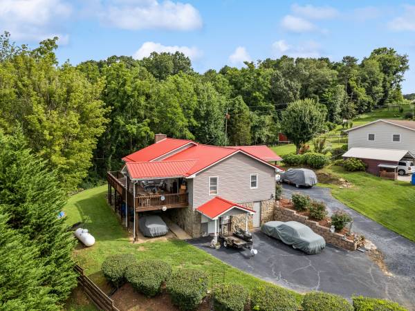 $449,000 / 4br - 2973ft2 - Perfect Porch Palace - 41 Vista Dr, Clyde NC 28721 (Clyde)64029206265346121