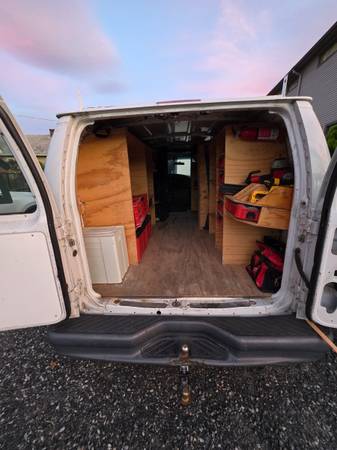 Ford E150 Econoline - $7800 (Wenatchee)63442473111425124