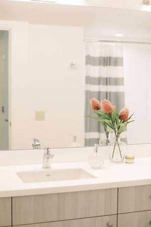 $1,669 / 1br - 358ft2 - Amplio departamento de 1 dormitorio y 1 baño en Waikiki - Programa de Vivienda Asequible (417 Kānekapōlei St, Honolulu, HI)63686745532801122