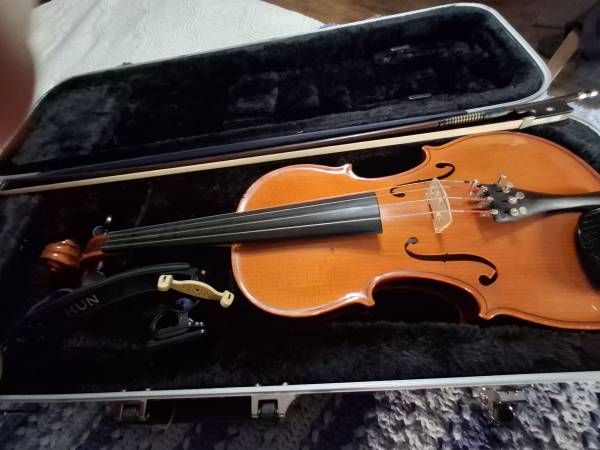 Wanted viola teacher that may know someone who may be interested in buying used 1