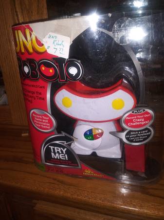 UNO roboto game - robot and cards 1