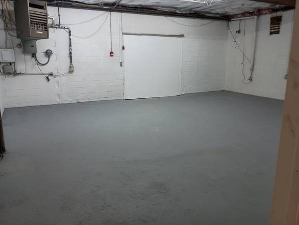 $2,200 / 1200ft2 - Espacio comercial con estacionamiento y oficina (Long Branch)63612017855617122
