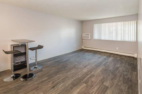 $875 / 1br - 526ft2 - Drexel Apartments (3914 N. Academy Blvd. Colorado Springs, CO 80917)63686709451395122