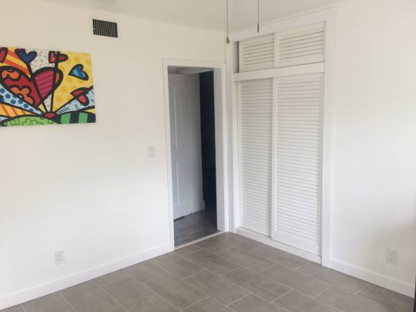$1,100 / 1br - Efficiency 1 person only. No Kitchen/Sin cocina. (pembroke pines)63825136867201121